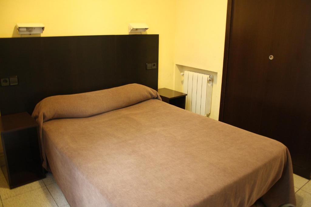 Hostal Baires Барселона Экстерьер фото