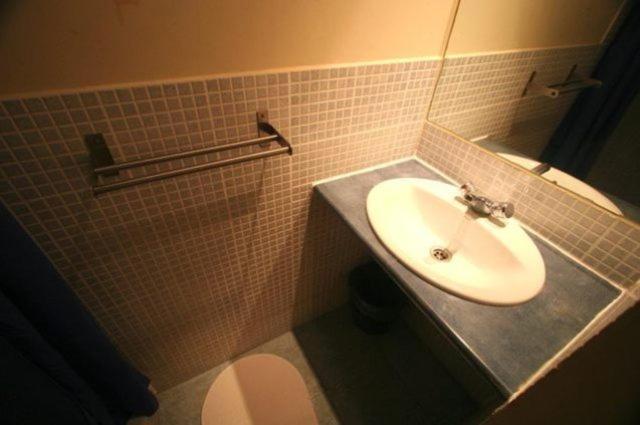 Hostal Baires Барселона Номер фото