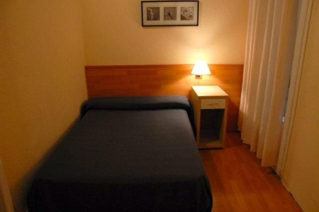 Hostal Baires Барселона Номер фото